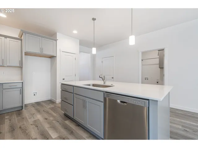 $539,900 | 718 Tigerlily Street, Silverton, OR 97381