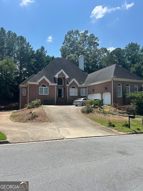 2301 Castlemaine Drive Northwest Duluth, GA 30097 - Photo 3 of 89 a house with a outdoor space