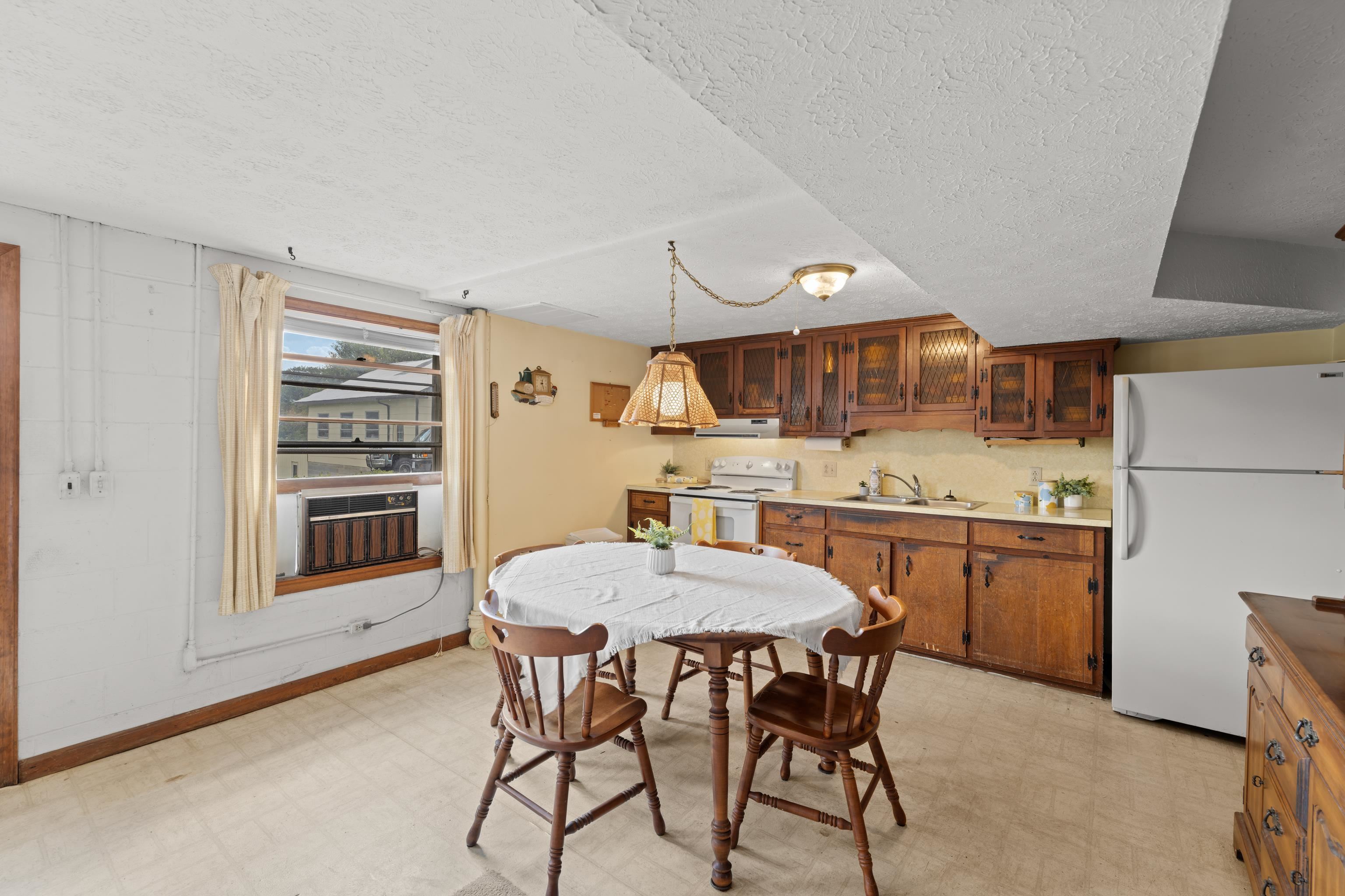 1096 Cold Springs Road Stuarts Draft, VA 24477 - Photo 33 of 68 Gallery Image 33