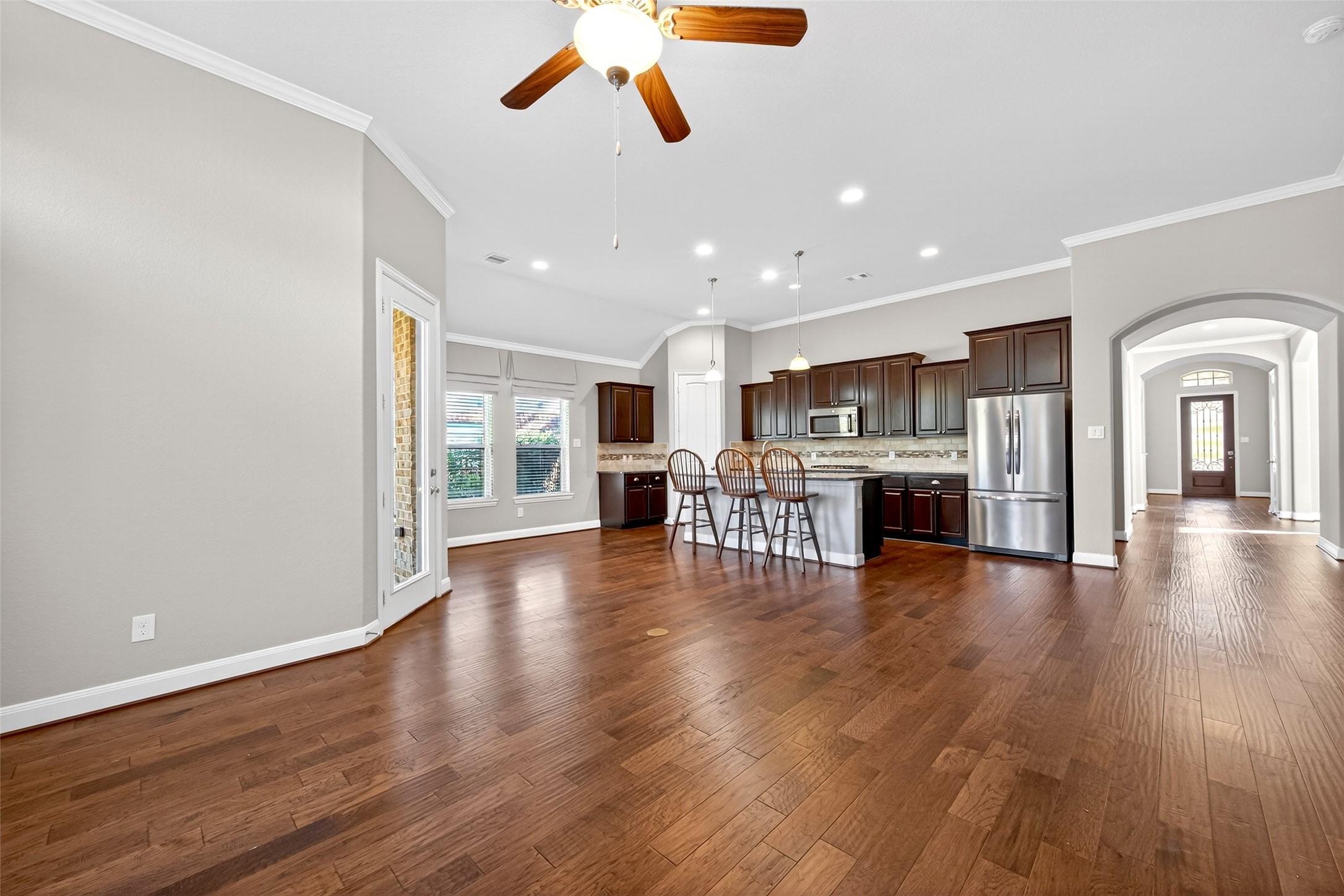 14 South Sawbridge Circle Spring, TX 77389 - Photo 11 of 45