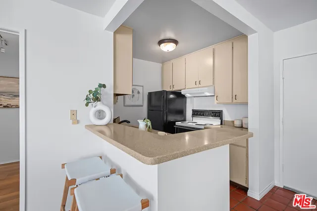 $615,000 | 7777 West 91st Street, Unit B3160, Playa del Rey, CA 90293