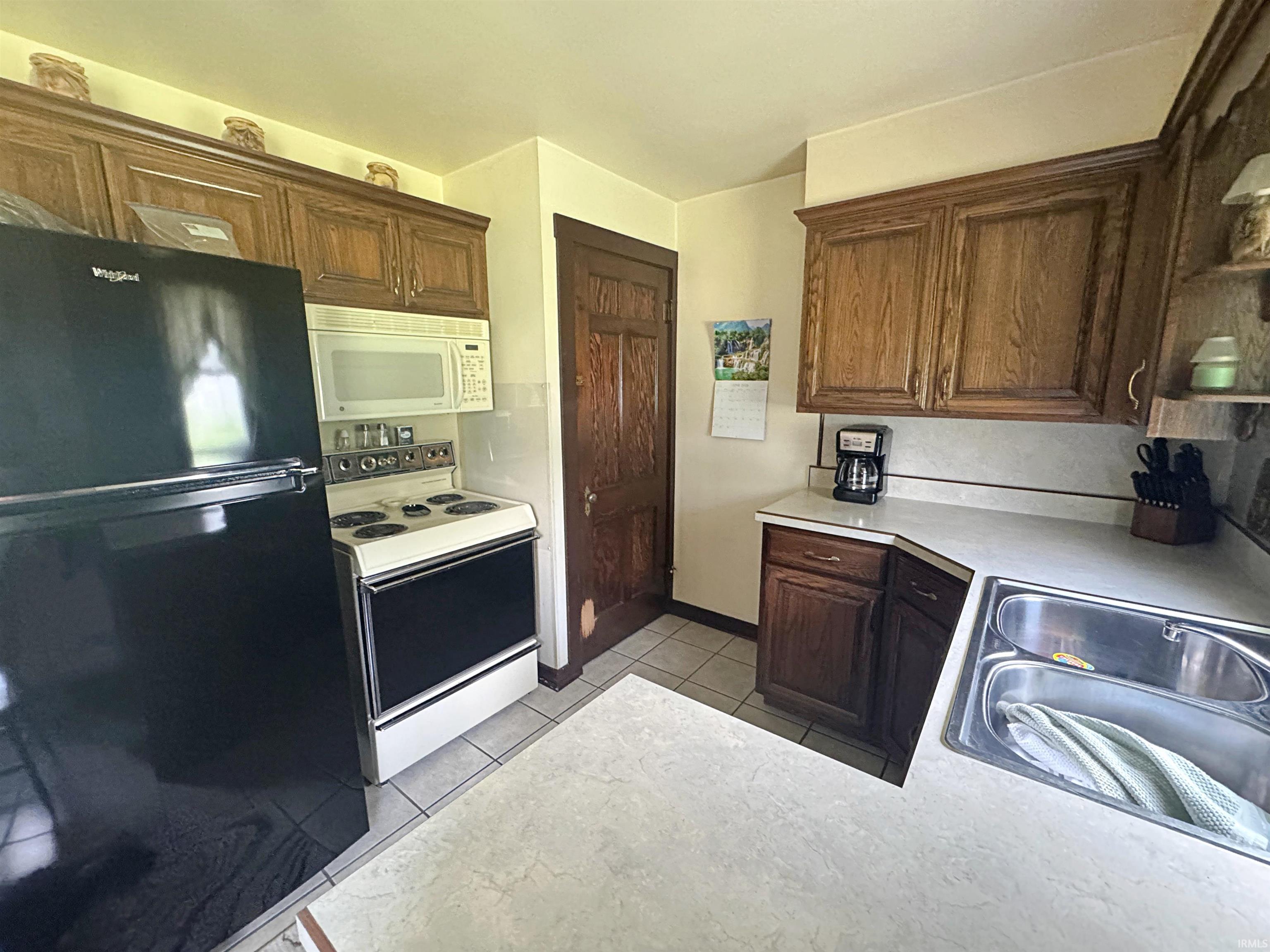 402 Sycamore Street Washington, IN 47501 - Photo 5 of 16