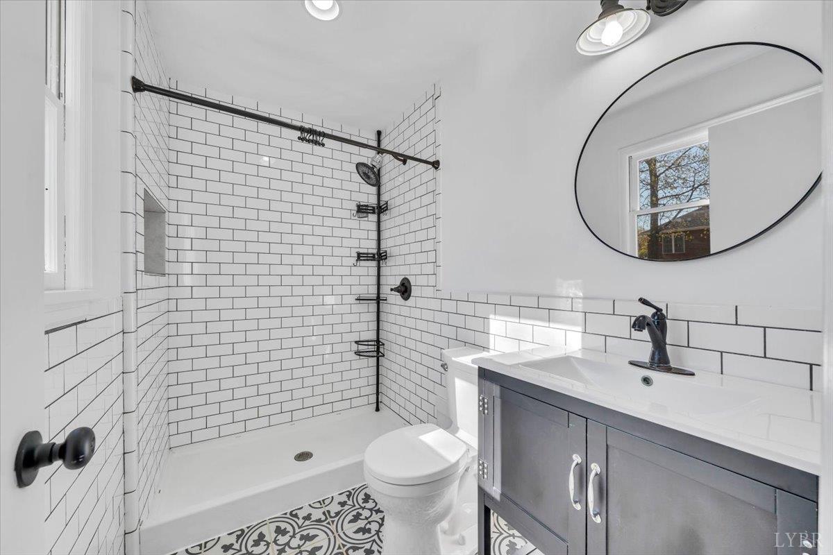 229 Queen Regent Court Blue Ridge, VA 24064 - Photo 33 of 67