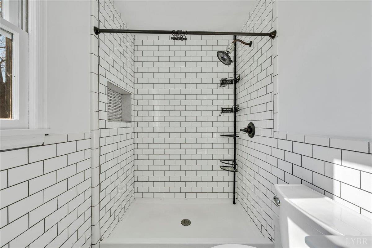 229 Queen Regent Court Blue Ridge, VA 24064 - Photo 34 of 67