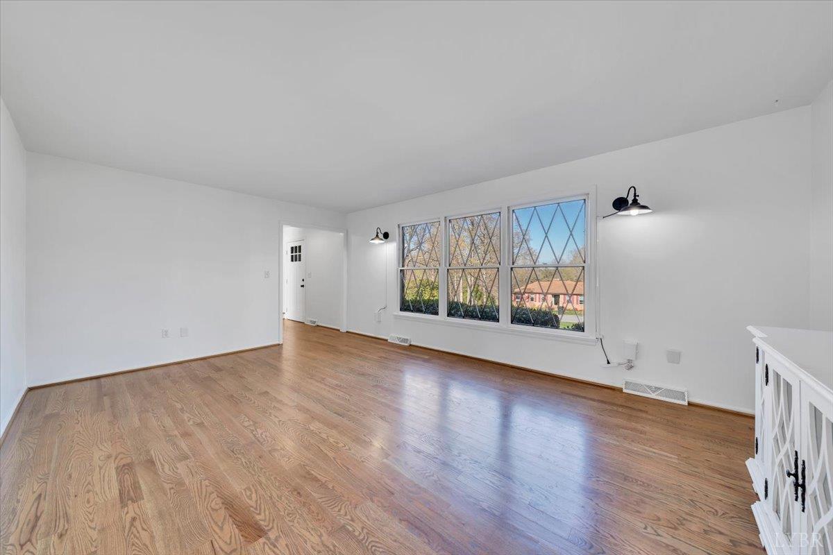 229 Queen Regent Court Blue Ridge, VA 24064 - Photo 9 of 67