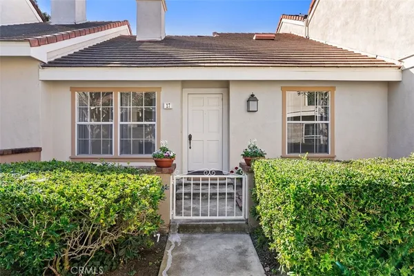 $1,085,000 | 17 Dartmouth, Irvine, CA 92612