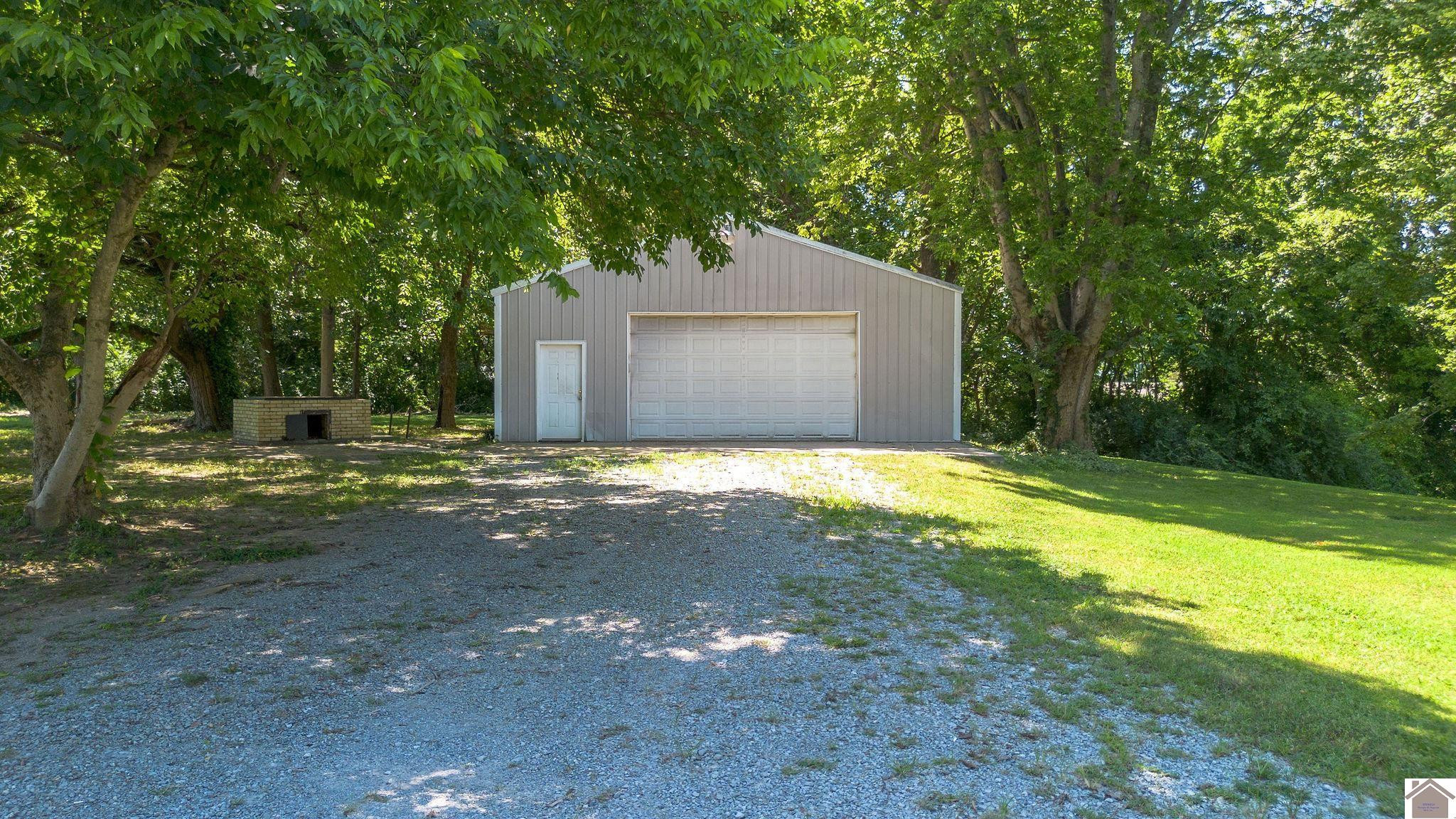 3950 Cairo Road Paducah, KY 42001 - Photo 45 of 48 Photo 45