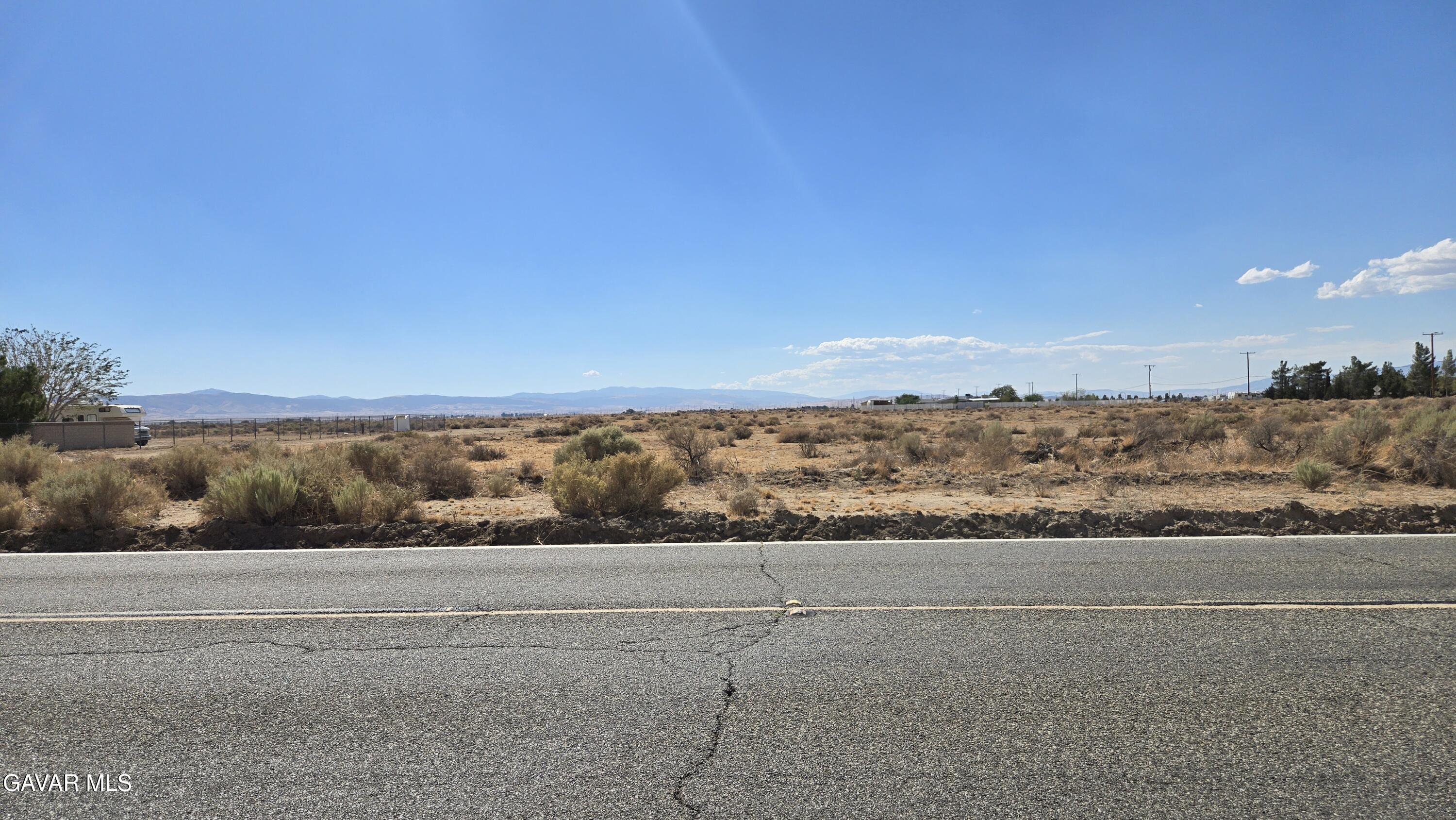 60th St Vicinity Avenue West Lancaster, CA 93536 - Photo 12 of 35 20250831_153455