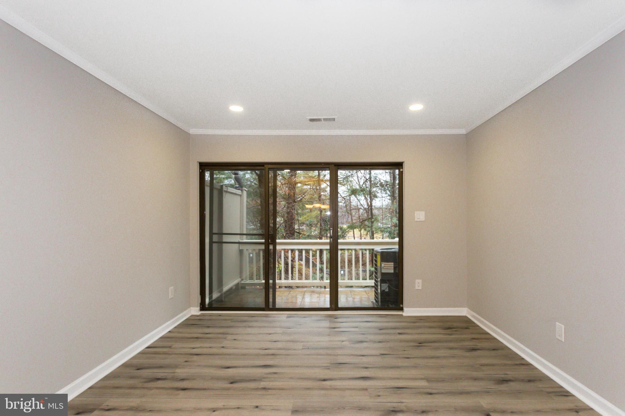 5812 Royal Ridge Drive, Unit T Springfield, VA 22152 - Photo 4 of 24