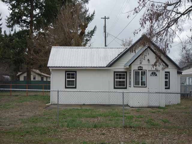 718 South Custer Road Spokane Valley, WA 99212 - Photo 1 of 20
