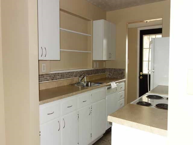 718 South Custer Road Spokane Valley, WA 99212 - Photo 7 of 20