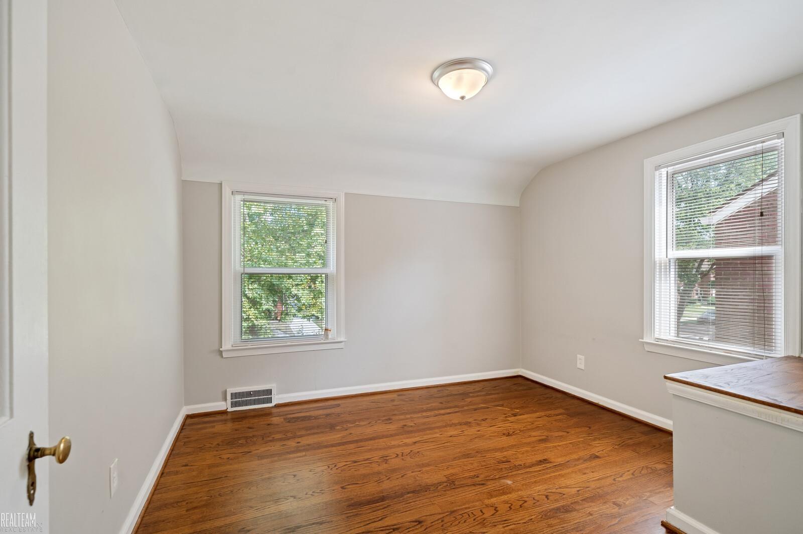 3941 Harvard Road Detroit, MI 48224 - Photo 21 of 31 50090171-20.JPG
