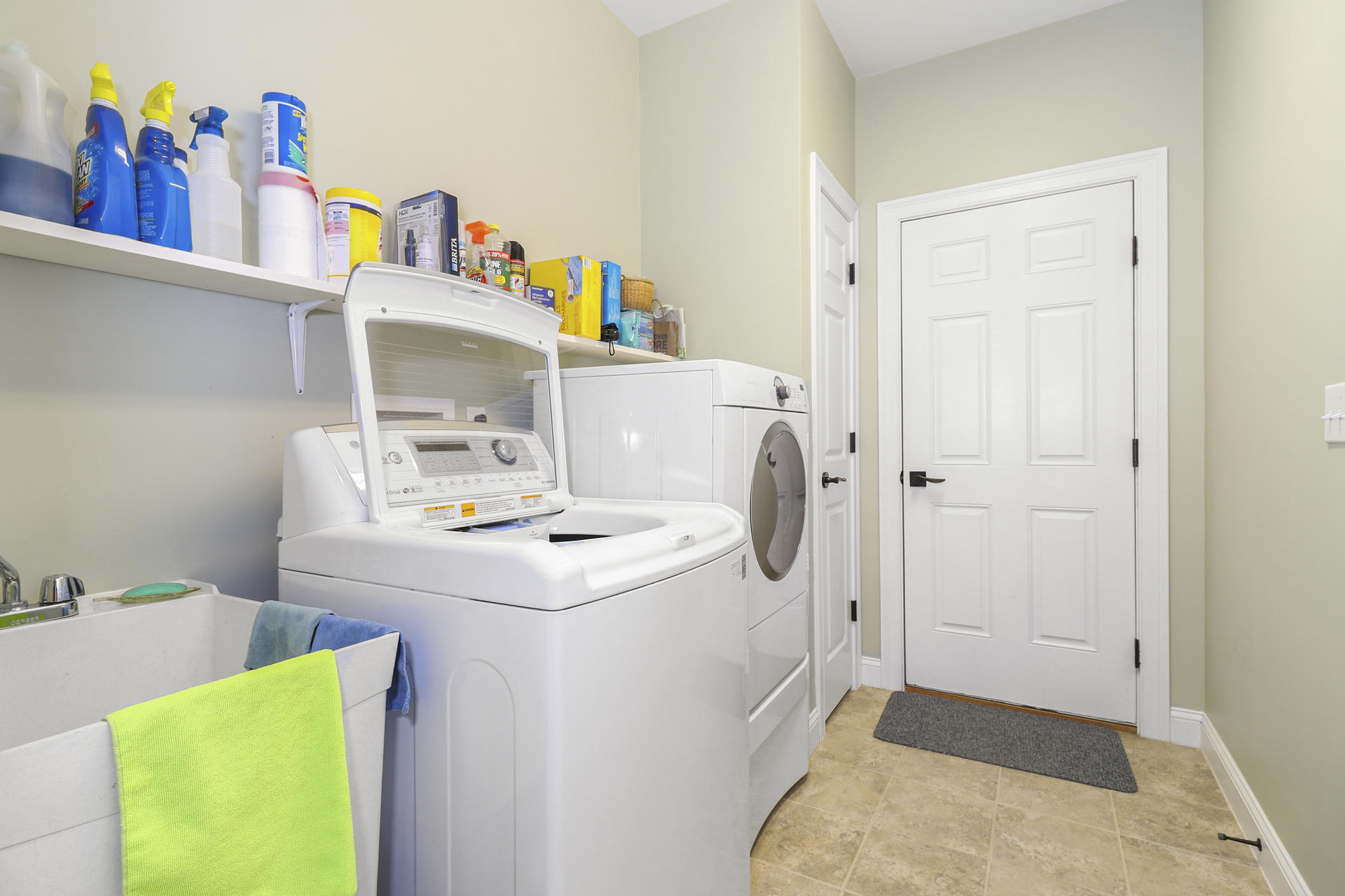 25 Dacey Drive Centerville, MA 02632 - Photo 30 of 40 a utility room with dryer and washer