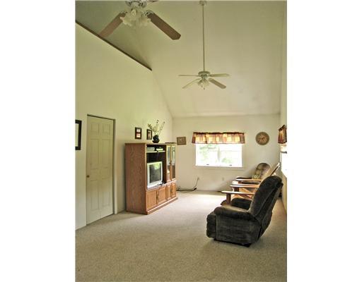 447 Narigon Run Road Claysville, PA 15323 - Photo 5 of 14 Great Room.