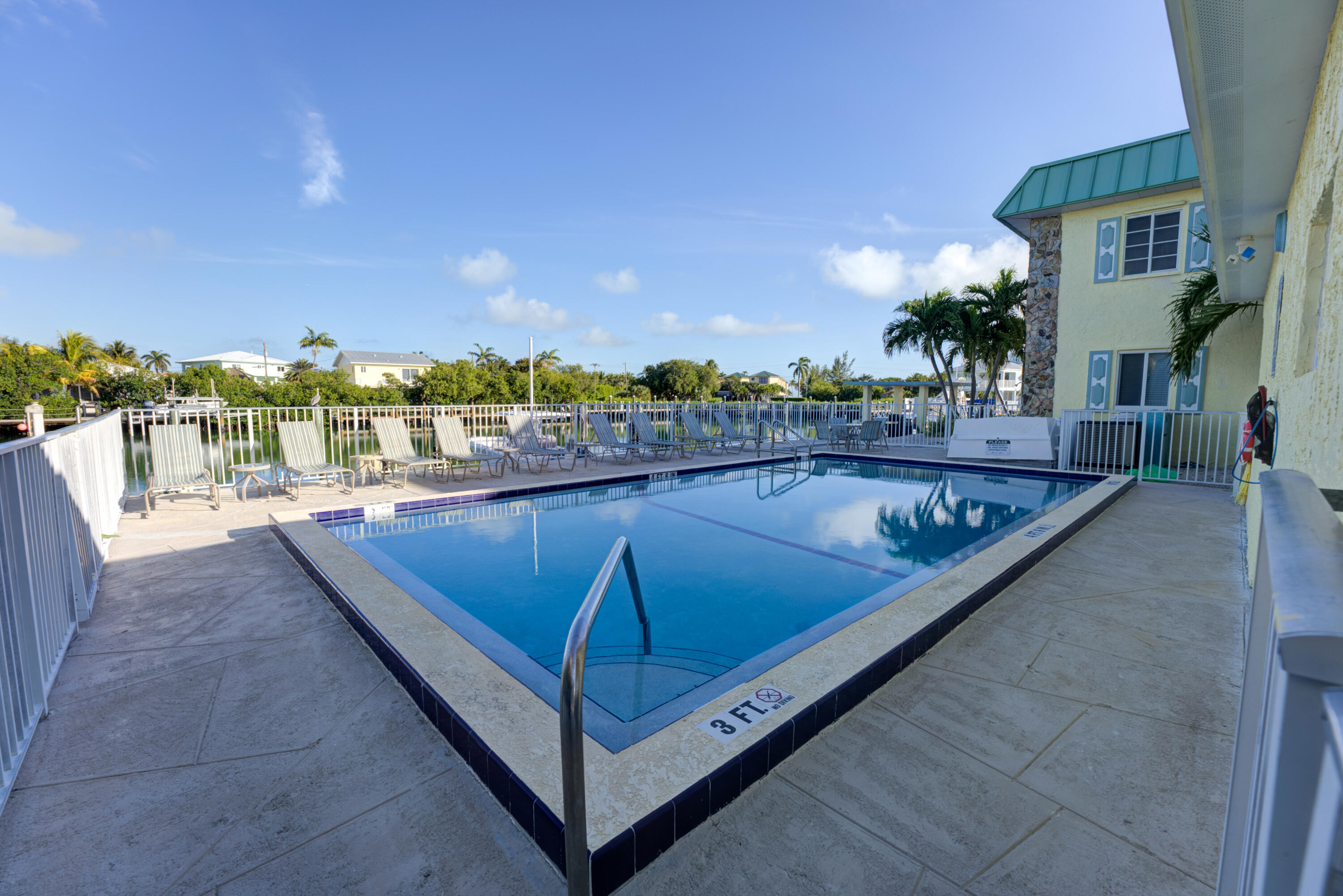 105 Ave D, Unit 113 Marathon, FL 33050 - Photo 11 of 26 a view of a terrace