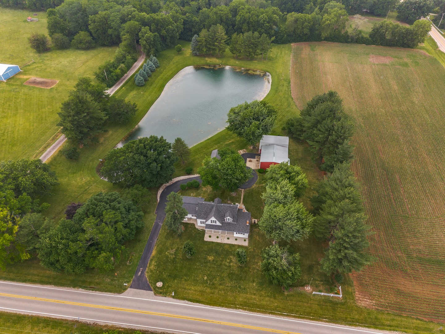 9834 North 1600 East Road Bloomington, IL 61705 - Photo 1 of 81