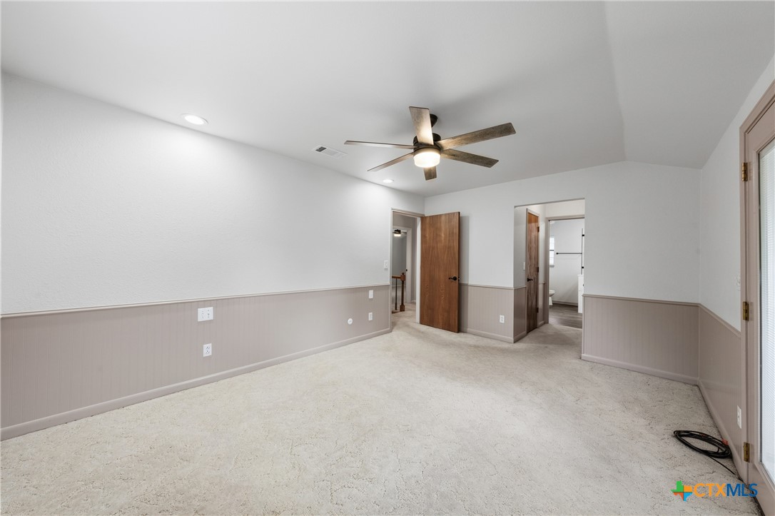 1903 North Harding Avenue Cameron, TX 76520 - Photo 23 of 44 an empty room with closet and windows