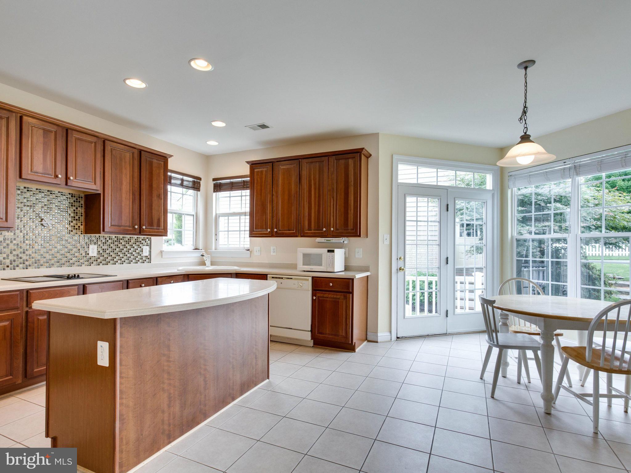 23150 Persimmon Ridge Road Clarksburg, MD 20871 - Photo 14 of 30 Kitchen