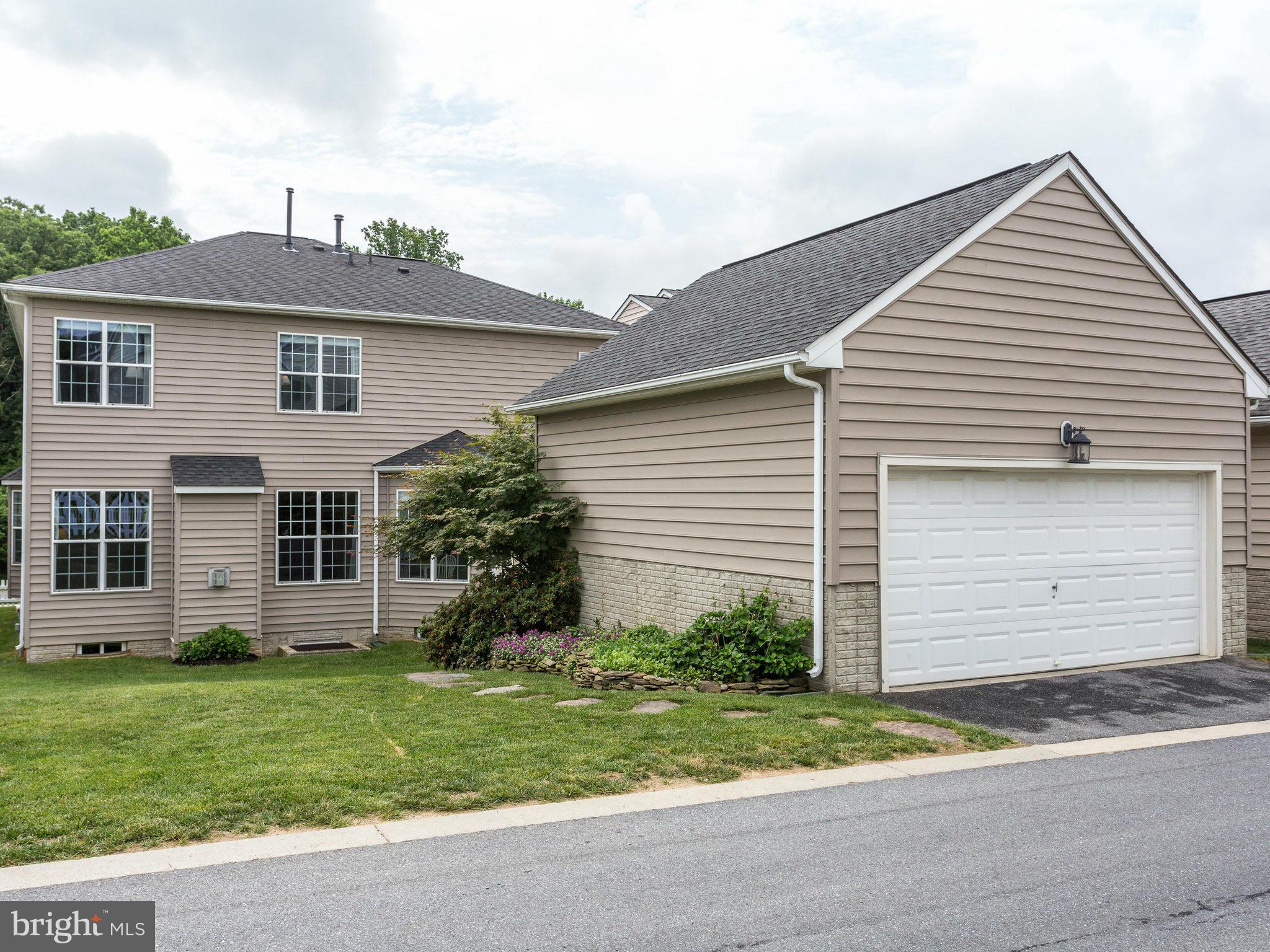 23150 Persimmon Ridge Road Clarksburg, MD 20871 - Photo 28 of 30 Exterior (Rear)