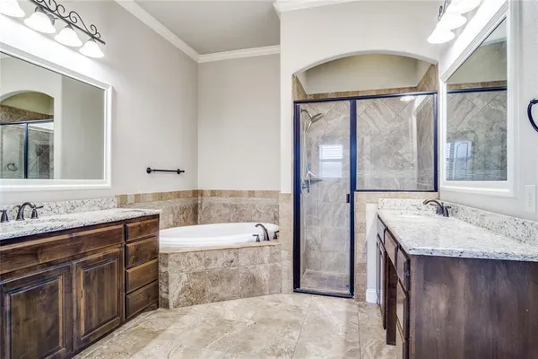 $2,595 | 302 Oar Wood Drive, Granbury, TX 76049