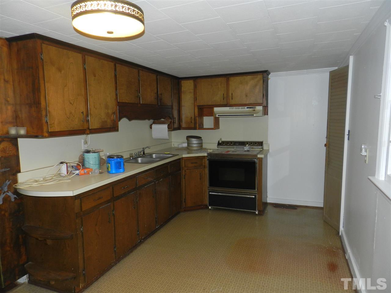 6291 Old Fairground Road Benson, NC 27504 - Photo 2 of 9