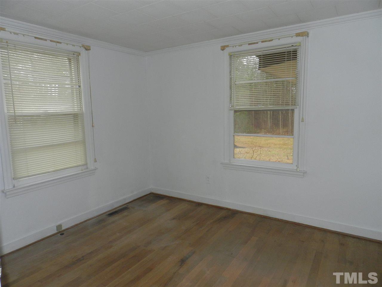 6291 Old Fairground Road Benson, NC 27504 - Photo 5 of 9