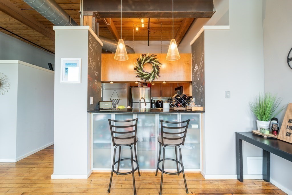 1 Envelope Terrace, Unit 309 Worcester, MA 01604 - Photo 10 of 18 a dining room with furniture and window