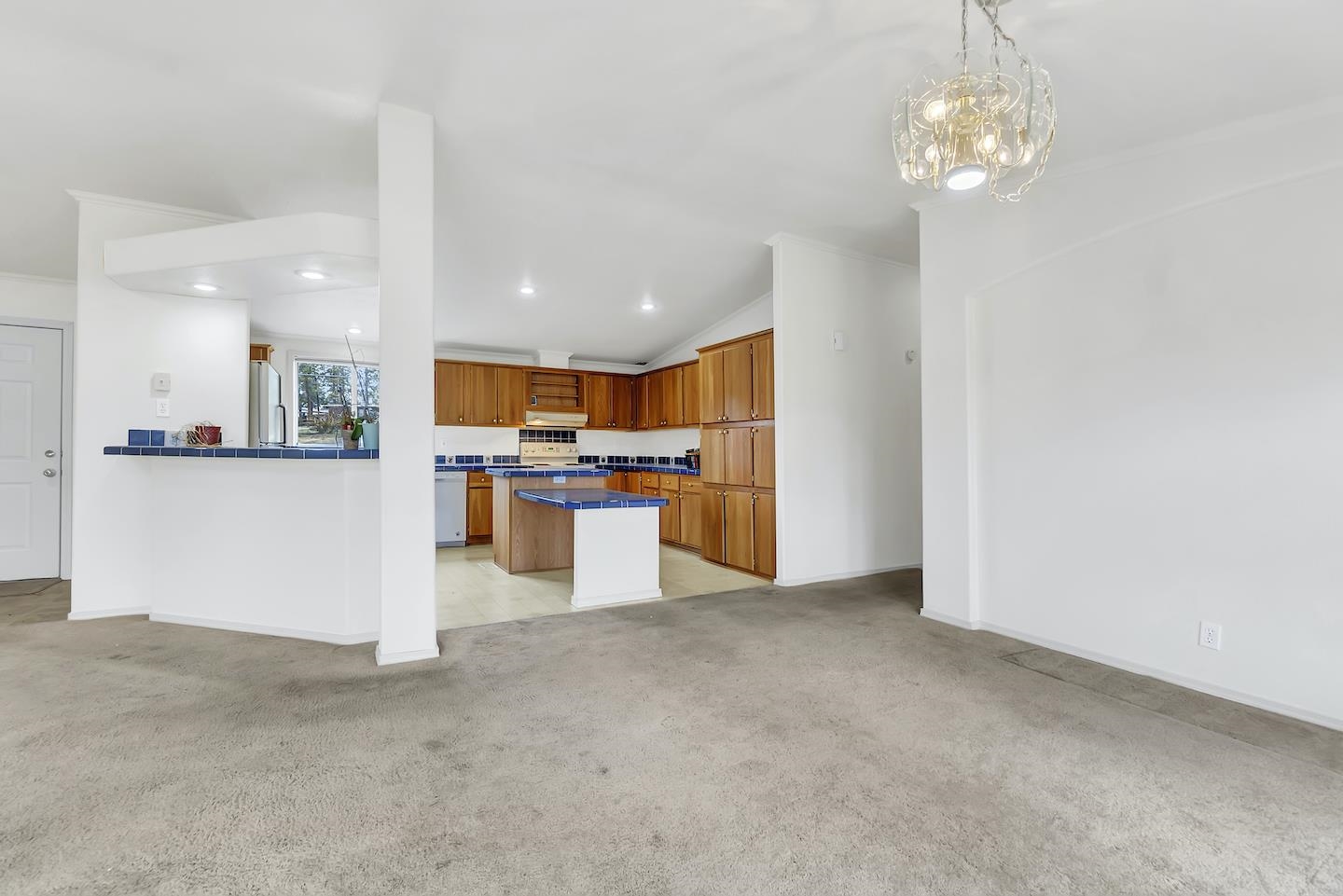 12724 North Mayfair Road Spokane, WA 99218 - Photo 11 of 48