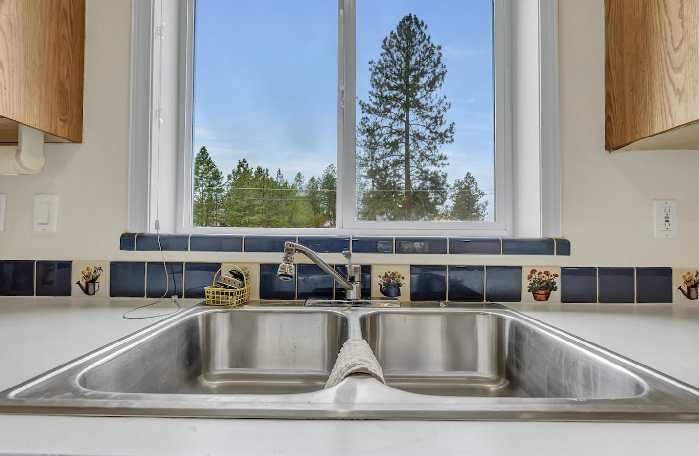 12724 North Mayfair Road Spokane, WA 99218 - Photo 15 of 48