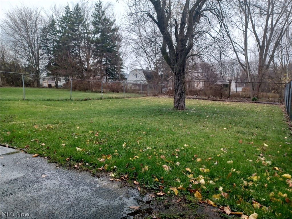 2450 Vestal Road Youngstown, OH 44509 - Photo 15 of 17