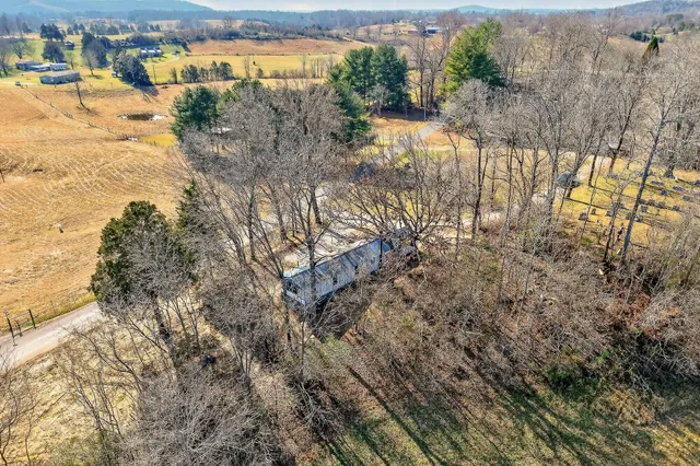 2696 Doran Road, Sparta, TN 38583