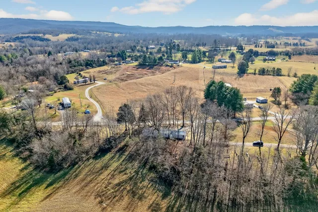 2696 Doran Road, Sparta, TN 38583