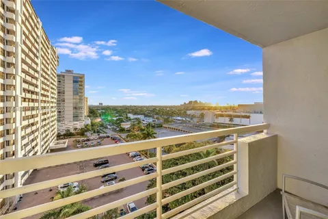 $134,900 | 2670 East Sunrise Boulevard, Unit 905, Fort Lauderdale, FL 33304