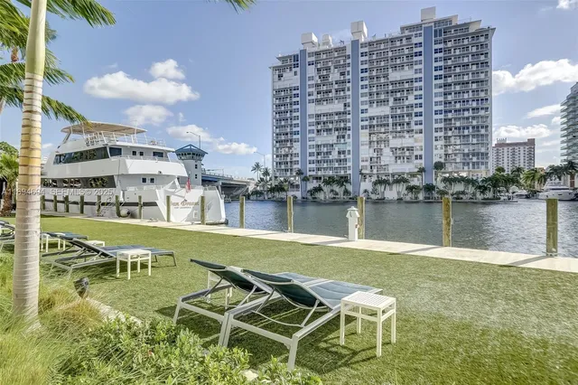 $134,900 | 2670 East Sunrise Boulevard, Unit 905, Fort Lauderdale, FL 33304