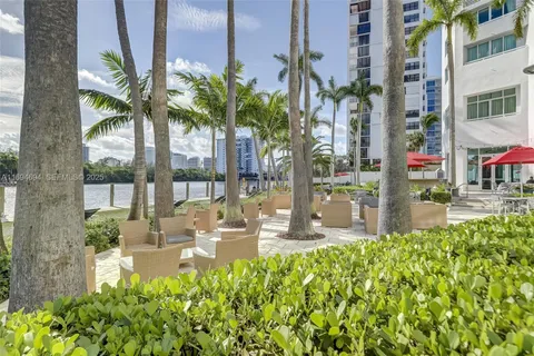 $134,900 | 2670 East Sunrise Boulevard, Unit 905, Fort Lauderdale, FL 33304