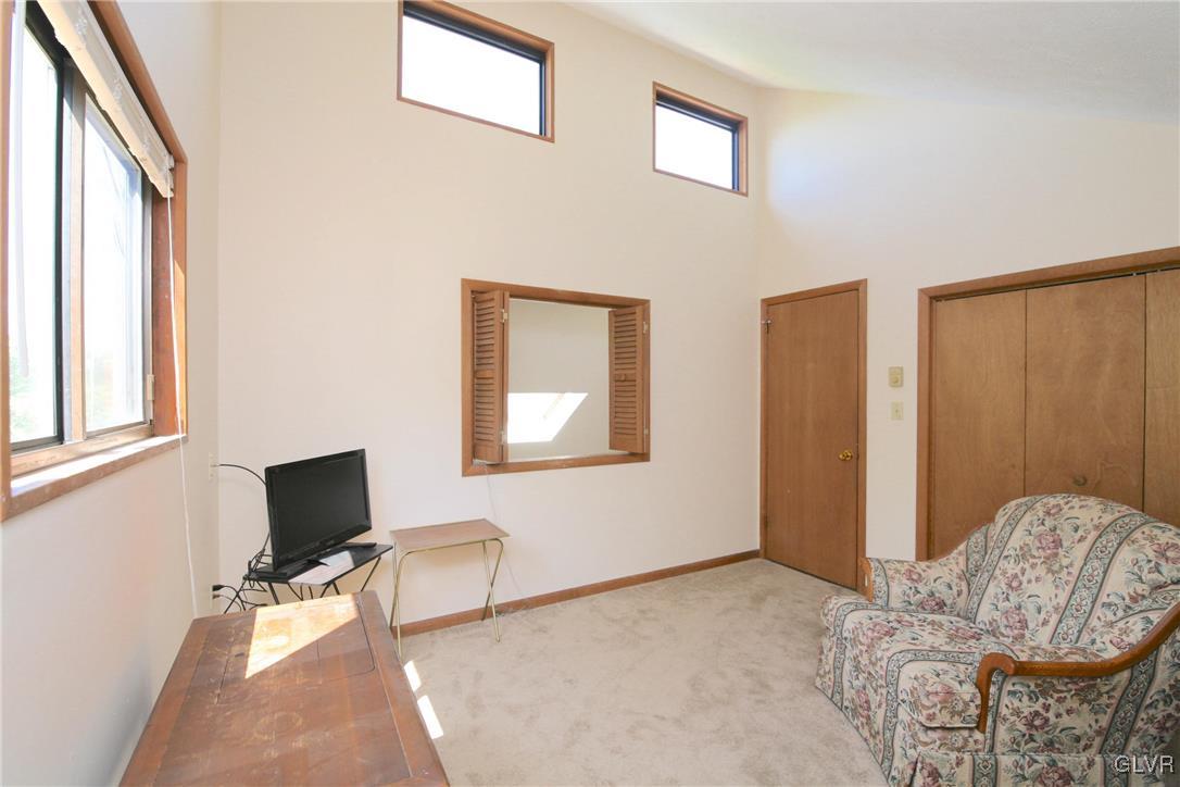 175 Scenic Drive Albrightsville, PA 18210 - Photo 19 of 24 a workspace with furniture and window