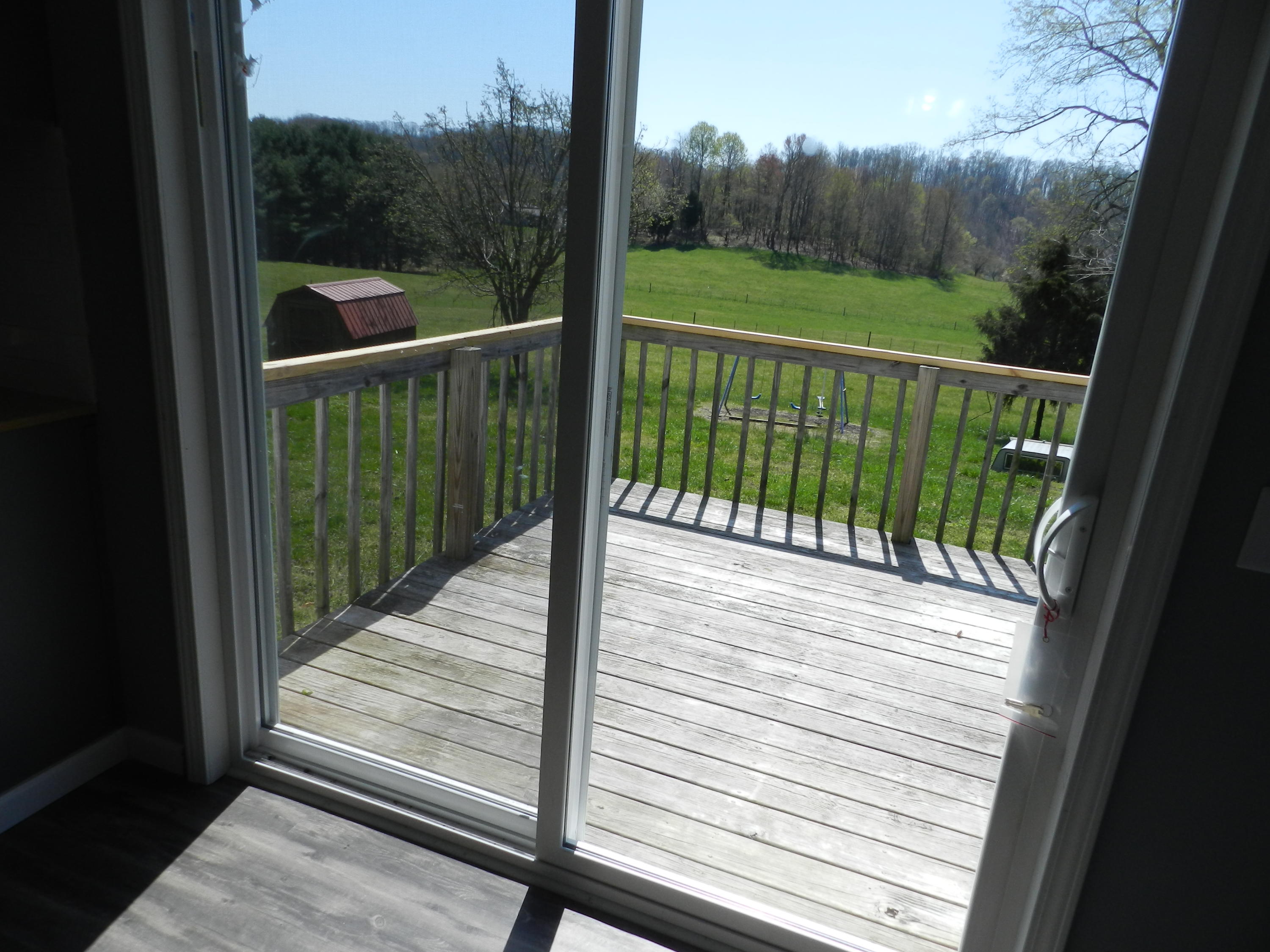 735 Bluff Road Kingsport, TN 37664 - Photo 5 of 25 DSCN8783