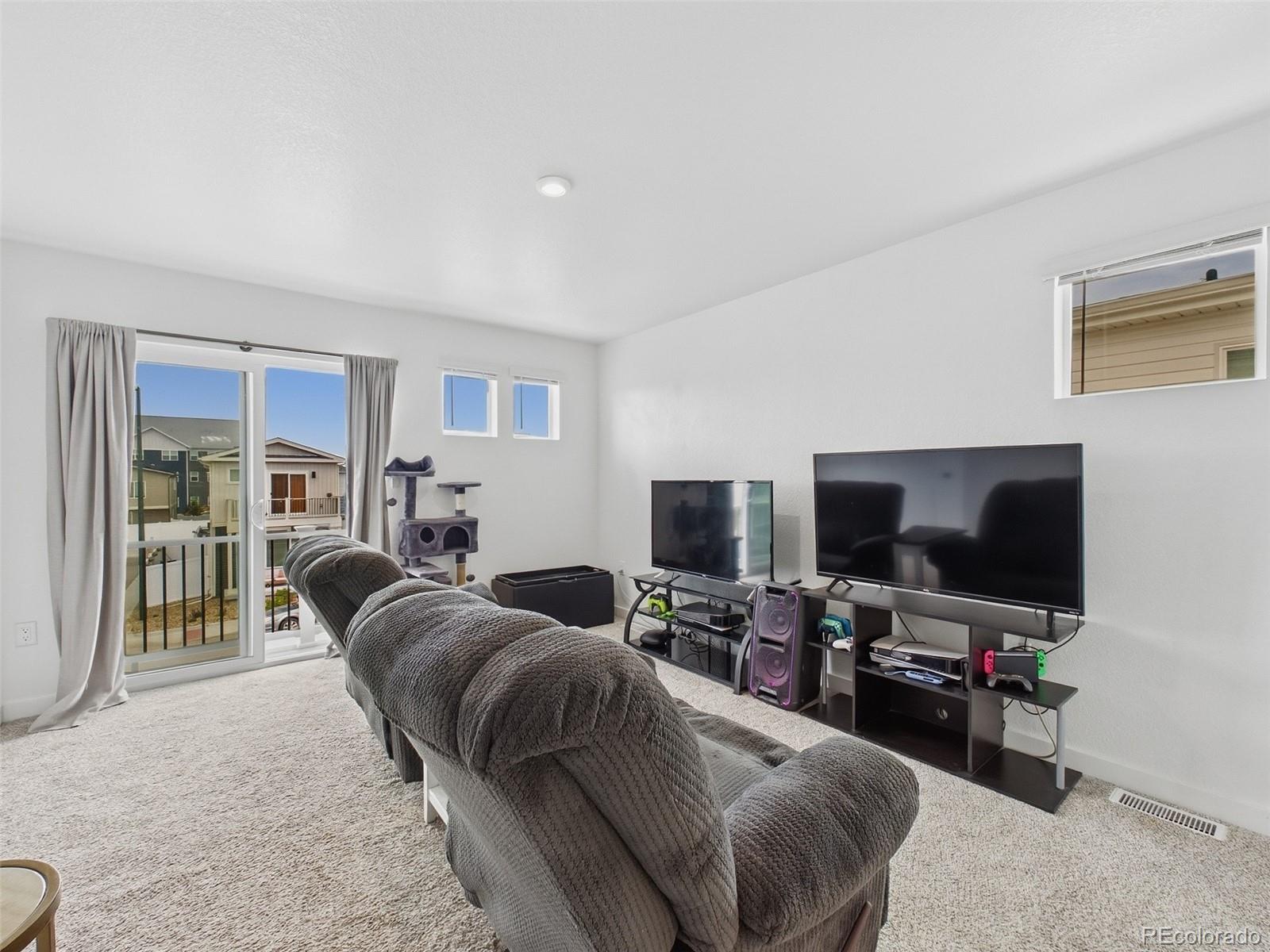 5033 North Walden Way Denver, CO 80249 - Photo 25 of 34