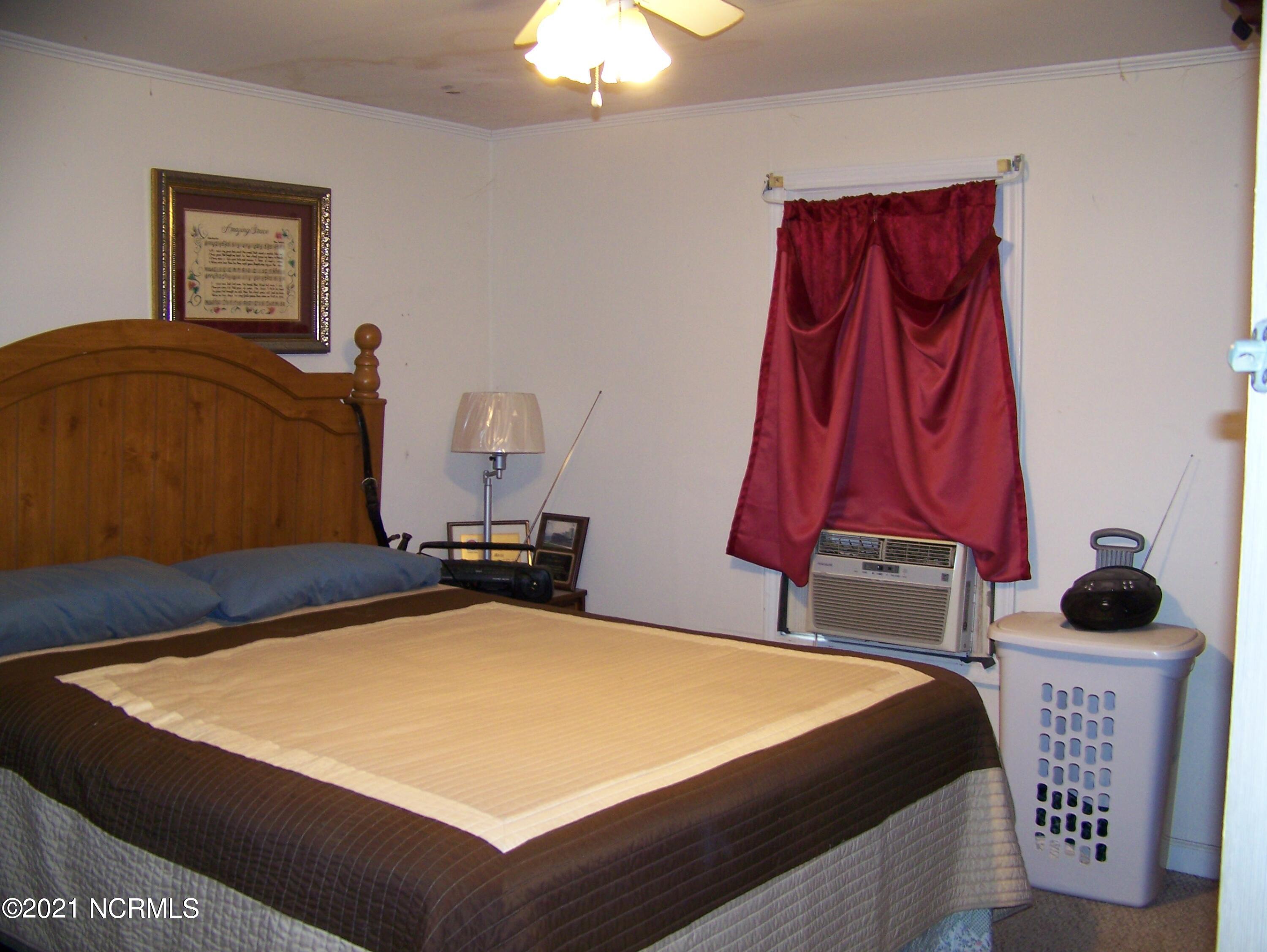 261 Shore Road Newport, NC 28570 - Photo 16 of 31 Bedroom