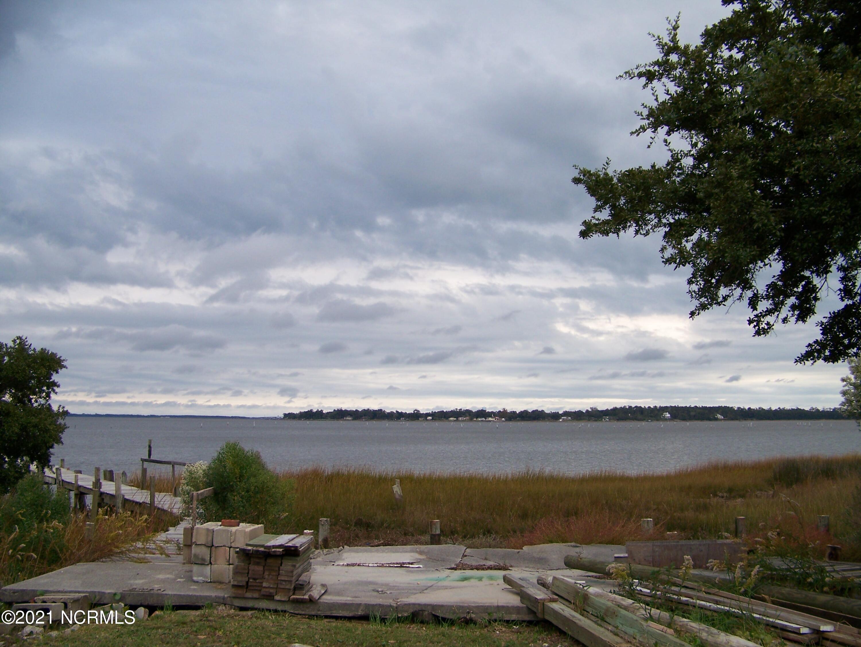 261 Shore Road Newport, NC 28570 - Photo 30 of 31 So much potential