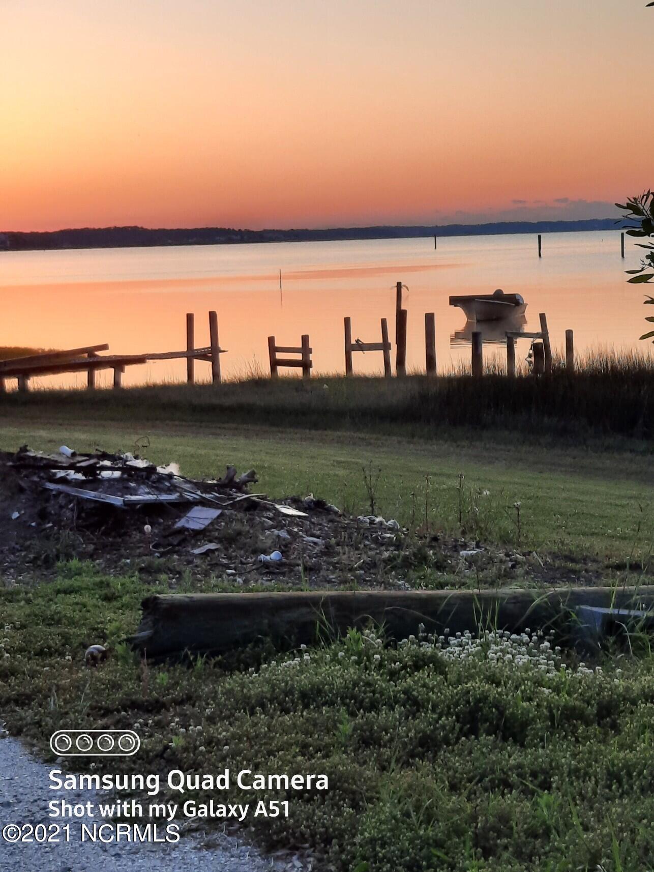 261 Shore Road Newport, NC 28570 - Photo 5 of 31 Shore Rd 4
