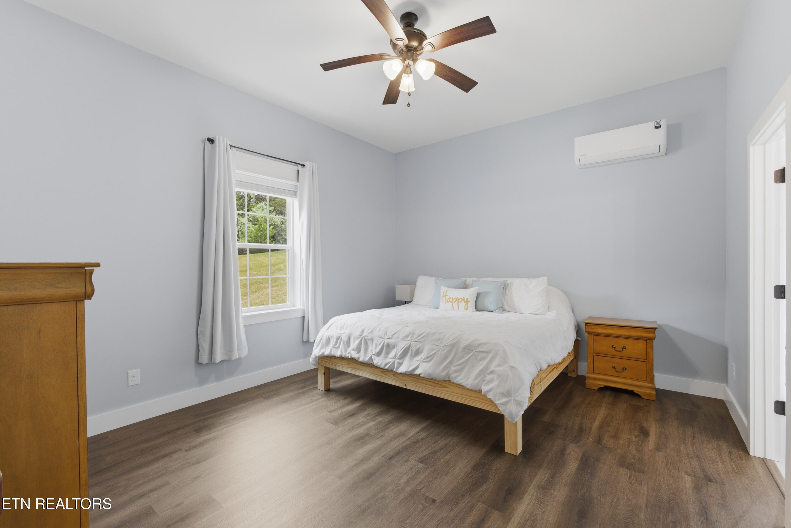 111 Eagle Point Road Oakdale, TN 37829 - Photo 18 of 56 master bedroom