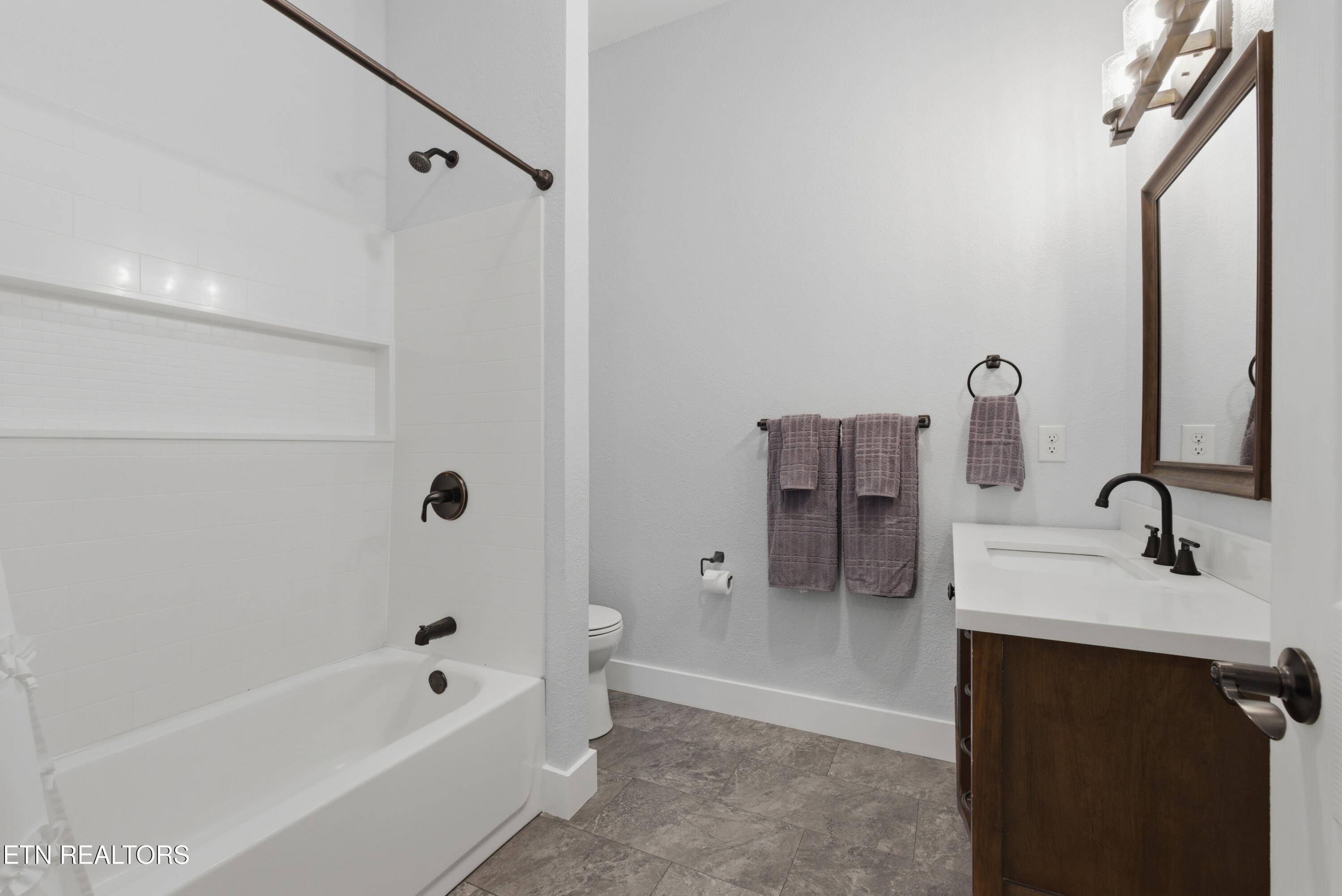 111 Eagle Point Road Oakdale, TN 37829 - Photo 38 of 56 guest bathroom