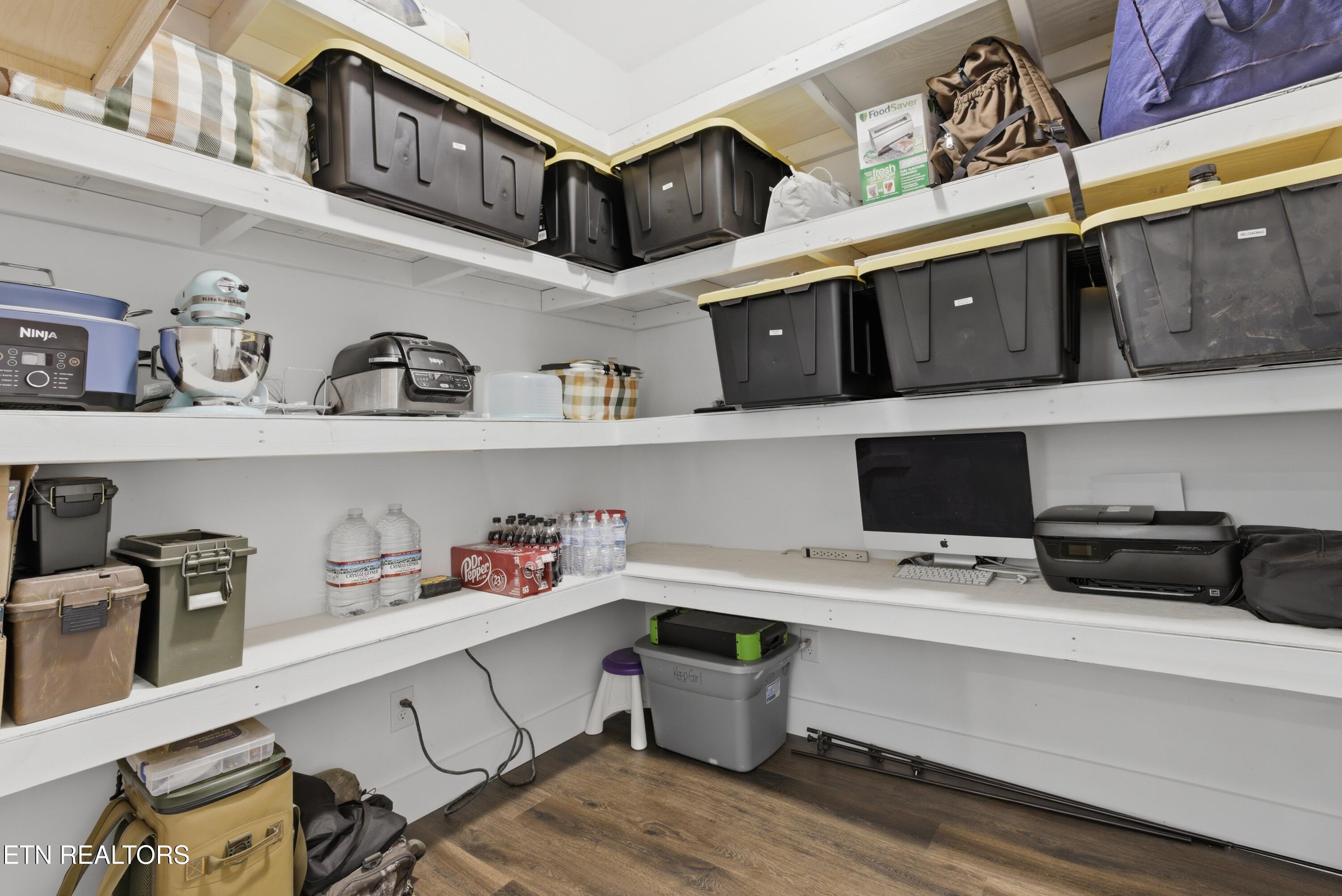 111 Eagle Point Road Oakdale, TN 37829 - Photo 43 of 56 walk in closets