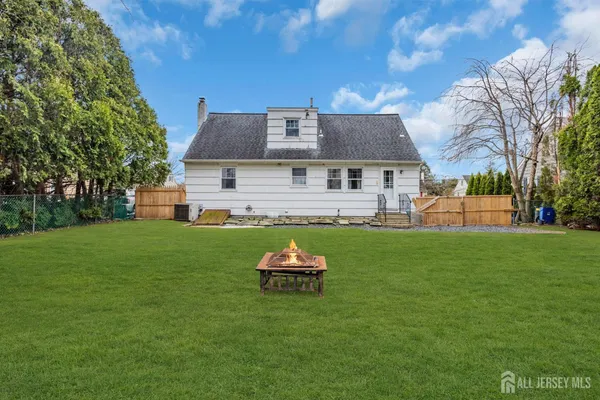 $425,000 | 108 Susan Drive, Ewing, NJ 08638