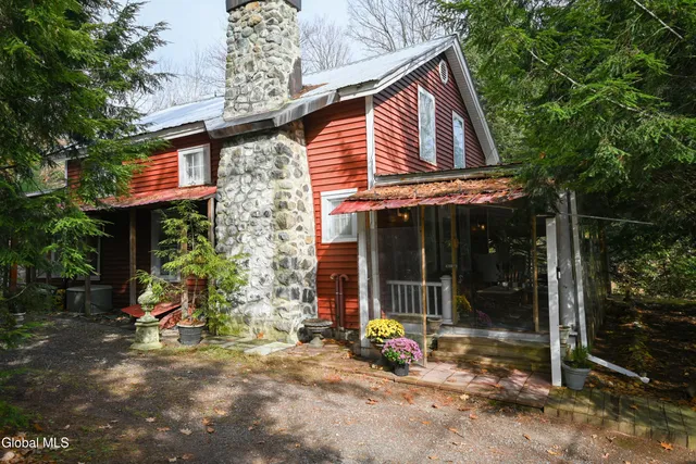 $395,000 | 51 Dyckman Road, Schroon, NY 12870