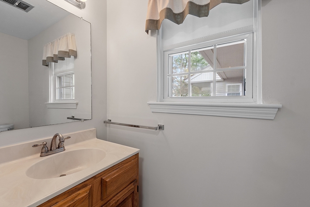 301 C Ridgefield Circle, Unit C Clinton, MA 01510 - Photo 10 of 29 Gallery Image 10