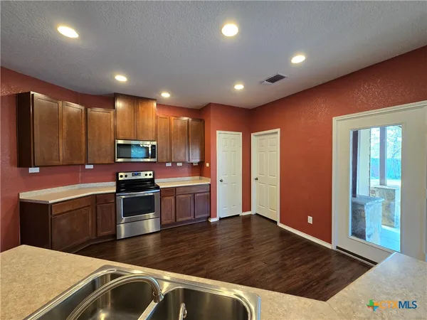 $1,895 | 1492 Jordan Crossing, New Braunfels, TX 78130