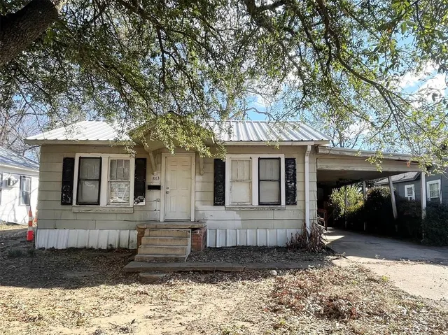 $80,000 | 863 4th Street Southwest, Paris, TX 75460