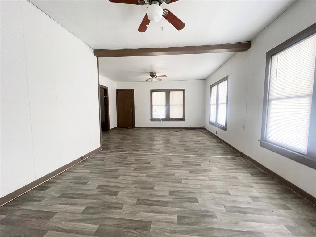 863 4th Street Southwest Paris, TX 75460 - Photo 3 of 12